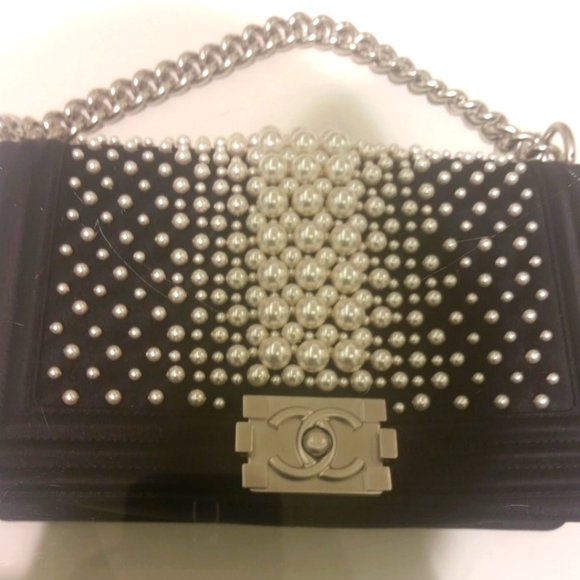 Chanel Pearl Medium Boy Bag Limited Edition - Picture 4 of 7